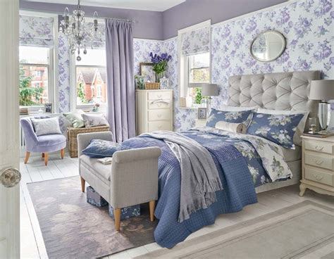 laura ashley bedroom wallpaper.